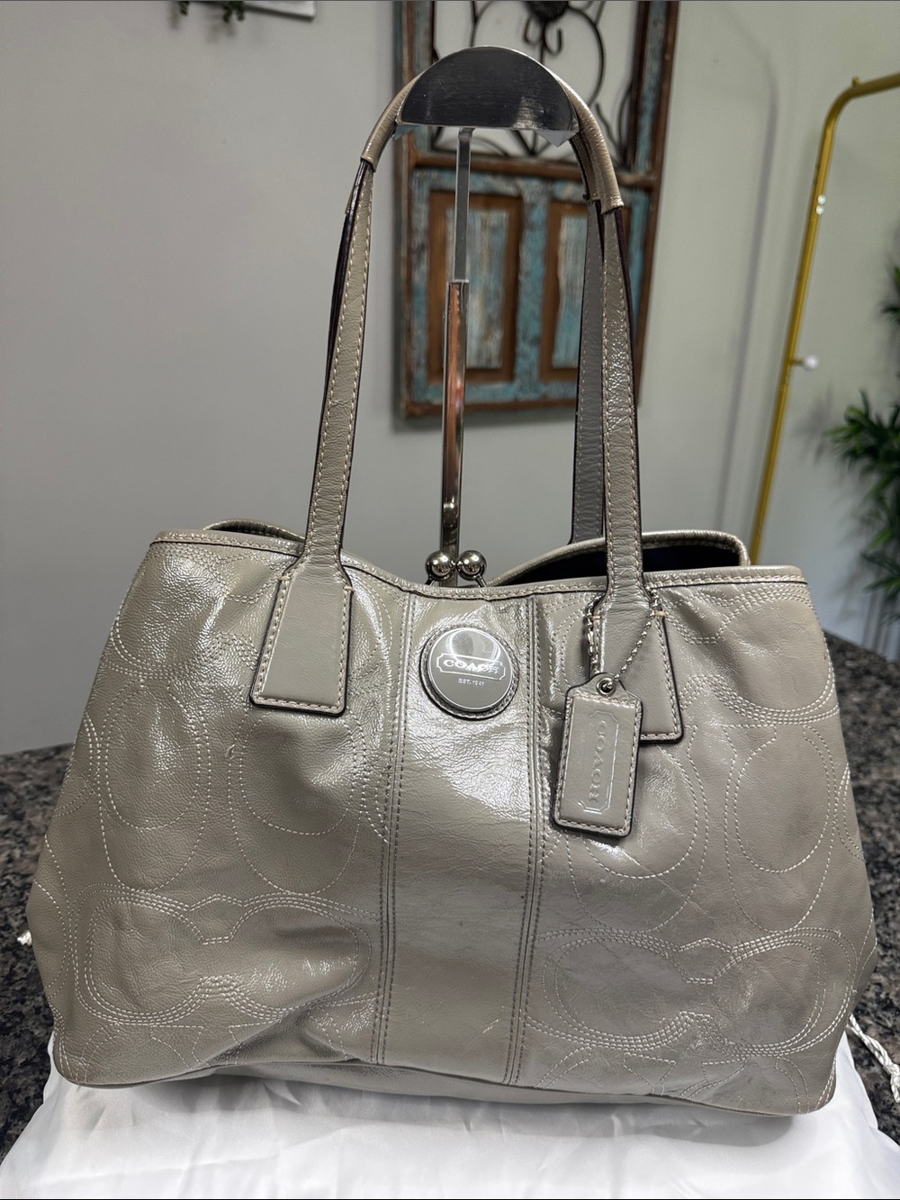 Coach Gray patent Leather Kisslock Shoulder Bag